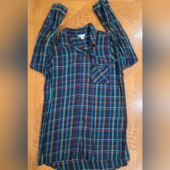 Est. 1946 womens long sleeve button-down shirt - Picture 2 of 5